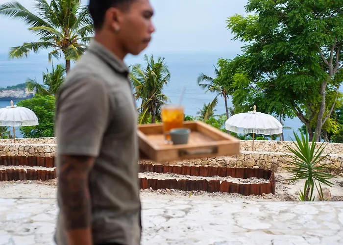The Raja Lima Hotel Polilit