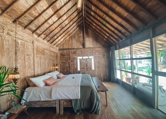 The Raja Lima Hotel Polilit